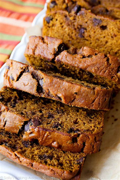 How many sugar are in pumpkin chocolate chip bread - calories, carbs, nutrition