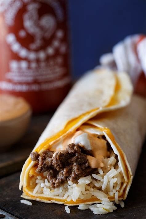 How many sugar are in quesarito - calories, carbs, nutrition