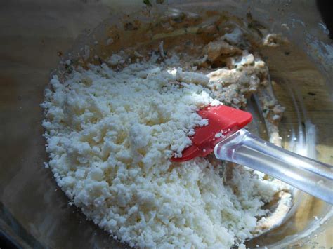 How many sugar are in queso fresco crumbled 1 oz - calories, carbs, nutrition