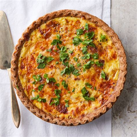 How many sugar are in quiche lorraine breakfast biscuit quiche - calories, carbs, nutrition