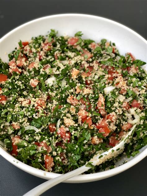 How many sugar are in quinoa tabbouleh salad - calories, carbs, nutrition