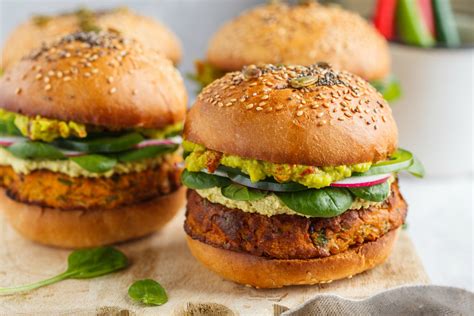 How many sugar are in quinoa zucchini and sweet potato burger (89486.1) - calories, carbs, nutrition