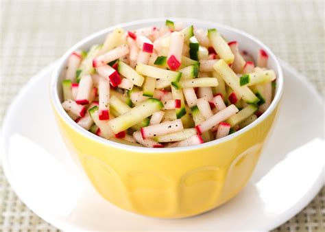 How many sugar are in radish and cucumber salsa - calories, carbs, nutrition