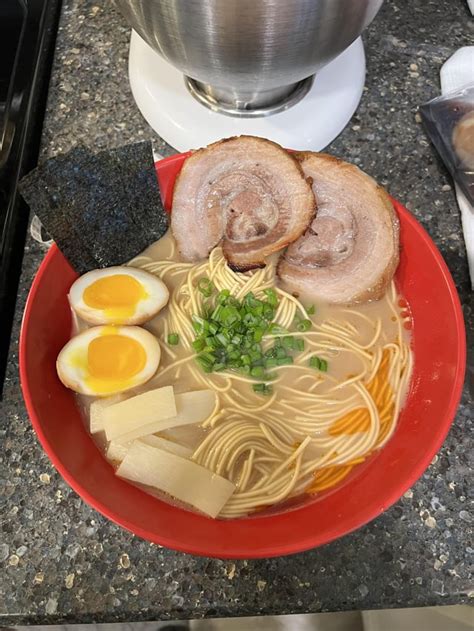 How many sugar are in ramen bowl pork shoyu tonkotsu - calories, carbs, nutrition