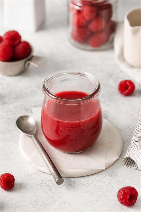 How many sugar are in raspberry coulis - calories, carbs, nutrition