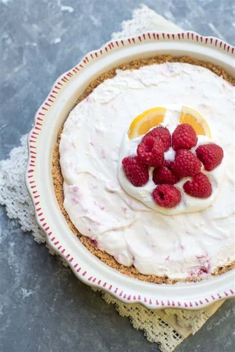 How many sugar are in raspberry lemonade pie - calories, carbs, nutrition