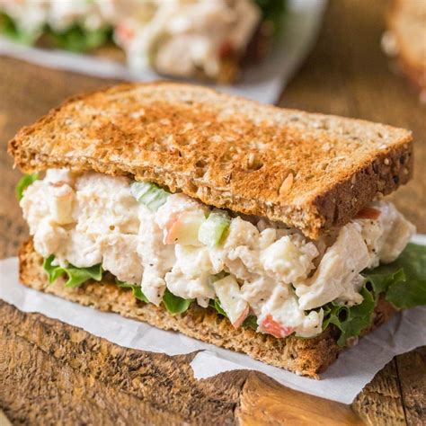 How many sugar are in real chicken salad sub deal - calories, carbs, nutrition