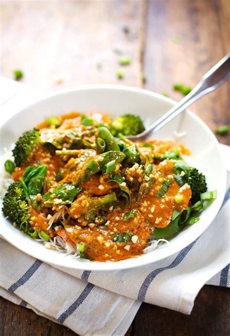 How many sugar are in red thai curry sauce - calories, carbs, nutrition