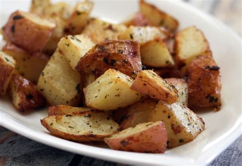 How many sugar are in redskin potatoes with herbs and cream - calories, carbs, nutrition