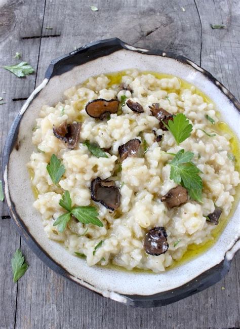 How many sugar are in risotto with smoked gouda, white truffle oil, shiitakes and baby spinach - calories, carbs, nutrition