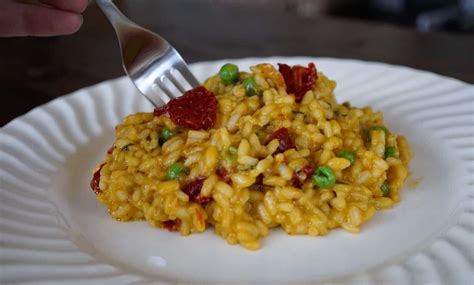 How many sugar are in risotto with sun-dried tomato - calories, carbs, nutrition