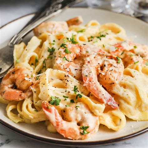 How many sugar are in roadster shrimp alfredo - calories, carbs, nutrition