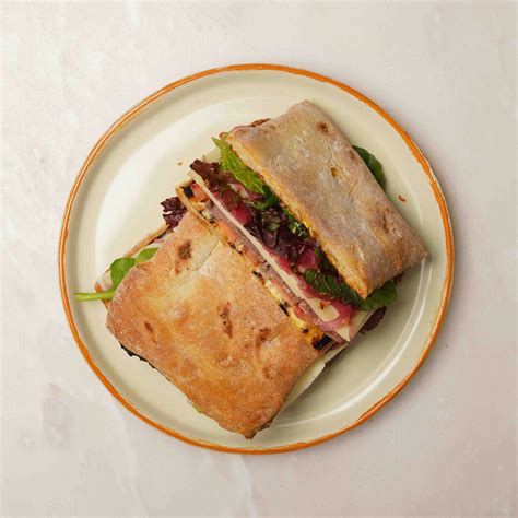 How many sugar are in roast beef ciabatta - calories, carbs, nutrition