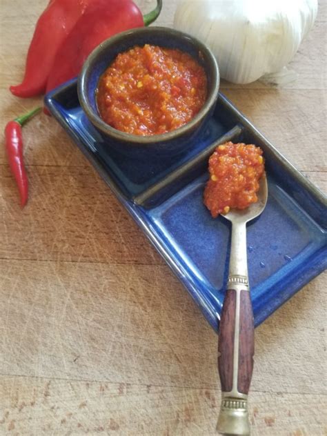 How many sugar are in roasted red chili paste - calories, carbs, nutrition