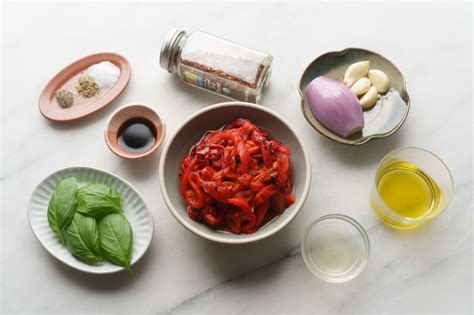 How many sugar are in roasted red pepper & spinach sausages - calories, carbs, nutrition