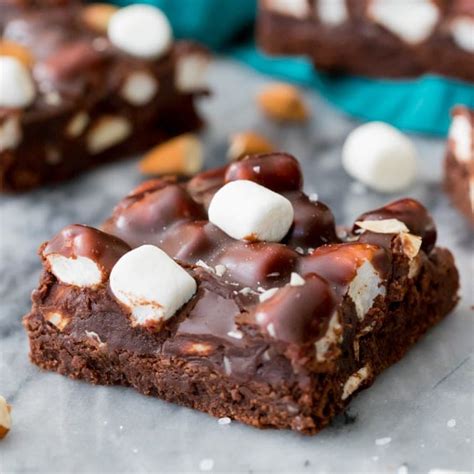 How many sugar are in rocky road brownie squares (59291.3) - calories, carbs, nutrition