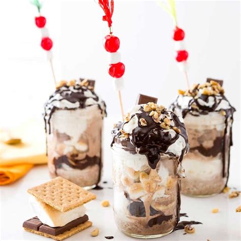 How many sugar are in s'mores sundae - calories, carbs, nutrition