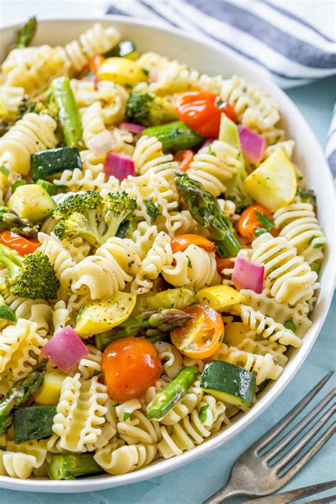 How many sugar are in salad bar - pasta with roasted vegetables & pesto - calories, carbs, nutrition