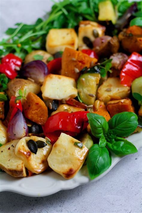 How many sugar are in salad bar - roasted vegetable salad - calories, carbs, nutrition