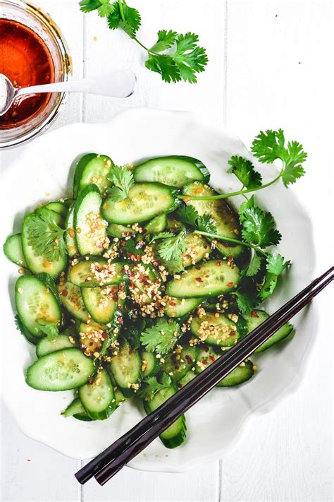 How many sugar are in salad cucumber japanese 3 oz - calories, carbs, nutrition