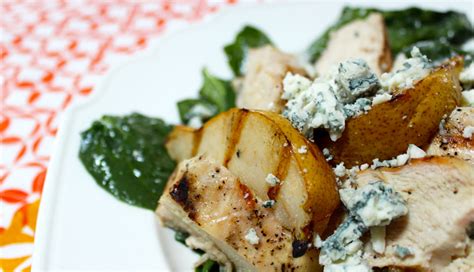 How many sugar are in salad entree chicken grilled pear pecan & blue cheese - calories, carbs, nutrition