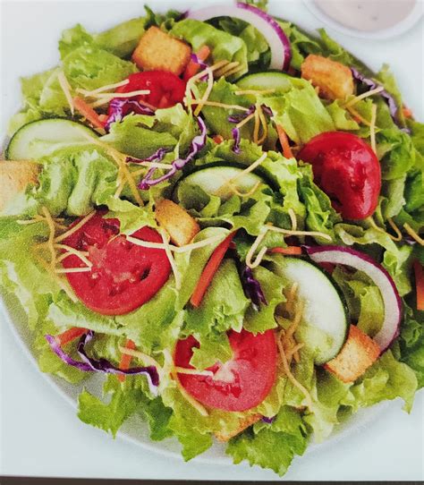 How many sugar are in salad entree your choice trio - calories, carbs, nutrition