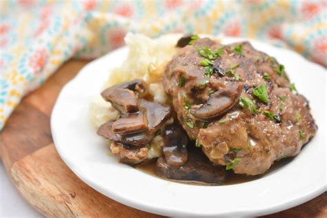 How many sugar are in salisbury steak, garlic potatoes corn - calories, carbs, nutrition