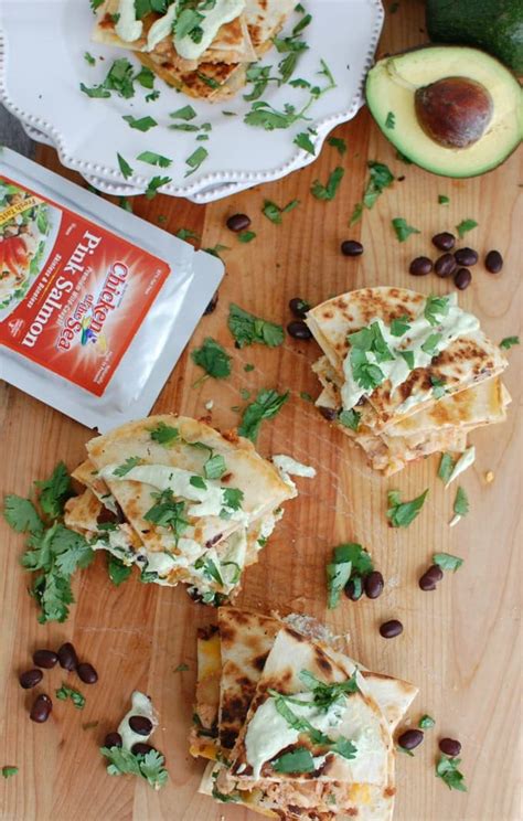 How many sugar are in salmon and bean quesadilla - calories, carbs, nutrition