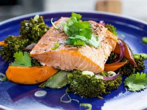 How many sugar are in salmon bake, salad, sweet potato - calories, carbs, nutrition