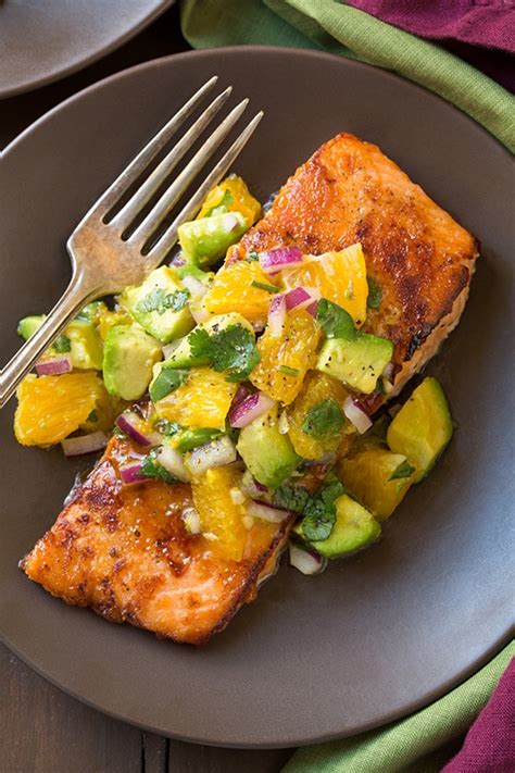 How many sugar are in salmon with citrus salsa - calories, carbs, nutrition