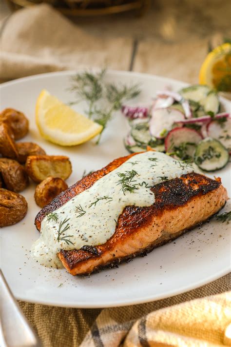 How many sugar are in salmon with lemon dill sauce - calories, carbs, nutrition