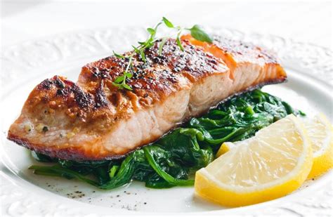 How many sugar are in salmon with roasted greens - calories, carbs, nutrition