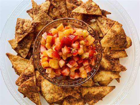 How many sugar are in salsa chips - calories, carbs, nutrition