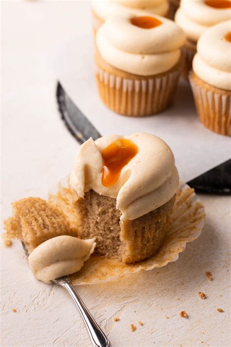 How many sugar are in salted caramel mini cupcake - calories, carbs, nutrition