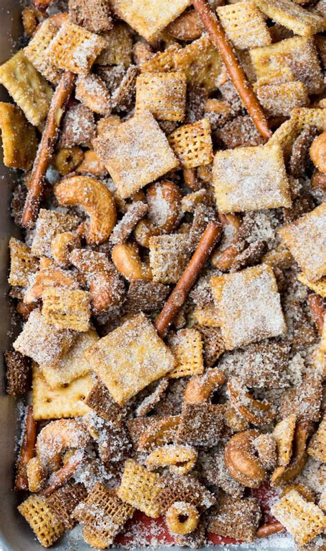 How many sugar are in salty snack mix with nuts - calories, carbs, nutrition