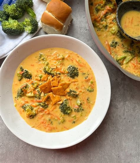 How many sugar are in sammies soup broccoli & cheddar 12 oz - calories, carbs, nutrition