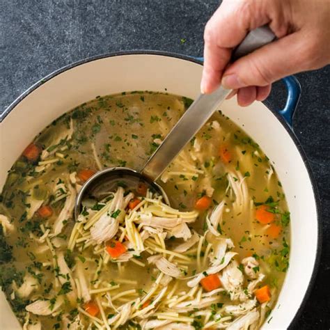 How many sugar are in sammies soup chicken noodle old fashioned 8 oz - calories, carbs, nutrition