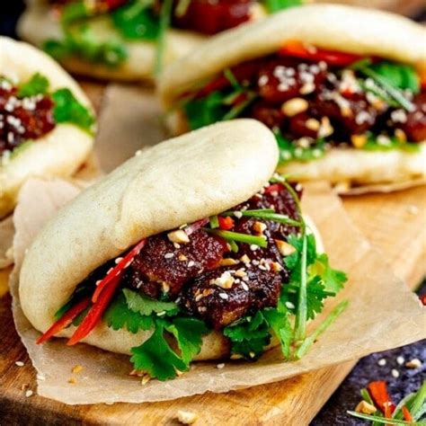 How many sugar are in sand bao pork belly korean - calories, carbs, nutrition