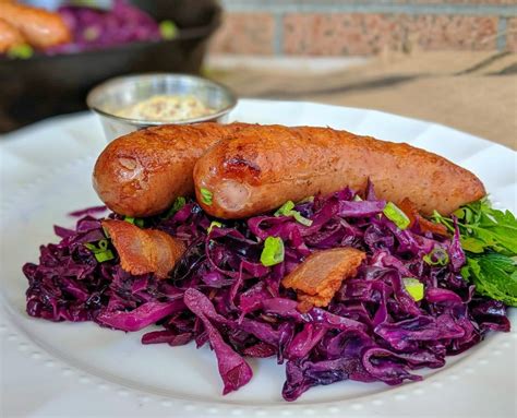 How many sugar are in sand bratwurst braised cabbage & apple - calories, carbs, nutrition