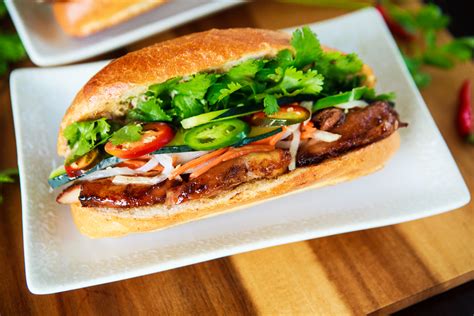 How many sugar are in sand chicken rndm korean bbq banh mi - calories, carbs, nutrition