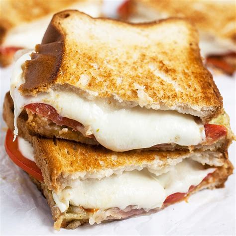 How many sugar are in sand grilled cheese mozzarella & tomato wheat - calories, carbs, nutrition