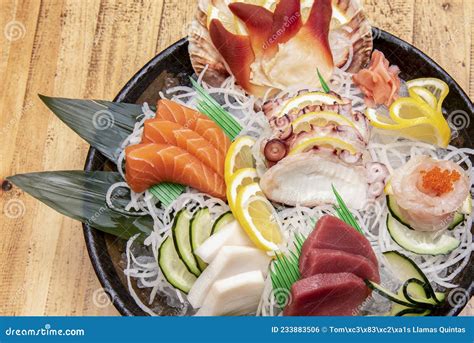 How many sugar are in sashimi kanikama (69763.6) - calories, carbs, nutrition