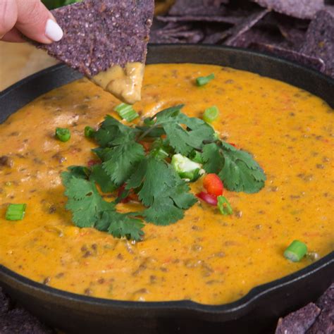 How many sugar are in sauce chile con queso quick start 1 oz - calories, carbs, nutrition