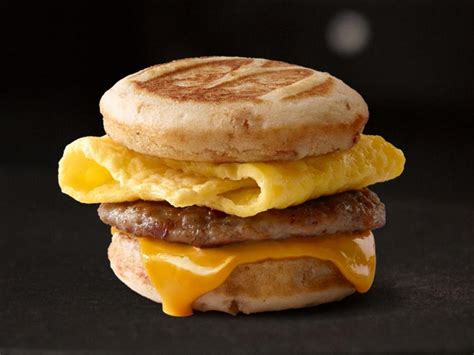 How many sugar are in sausage, egg, cheese & biscuit - calories, carbs, nutrition