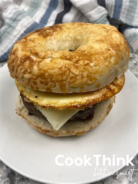 How many sugar are in sausage, egg and cheese bagel - calories, carbs, nutrition