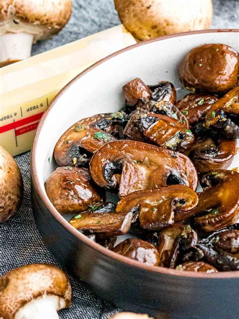 How many sugar are in sauteed mushrooms, sliced - calories, carbs, nutrition