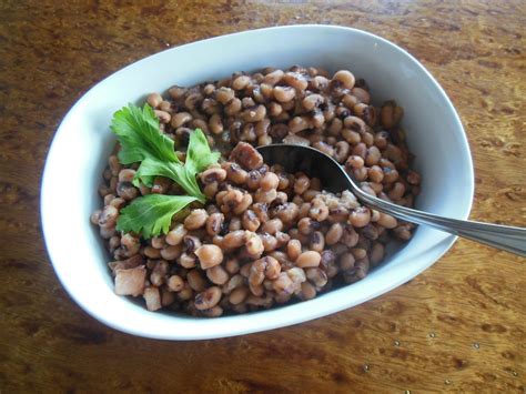 How many sugar are in savory black-eyed peas - calories, carbs, nutrition