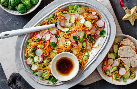 How many sugar are in scallion- sprout- and carrot slaw - calories, carbs, nutrition