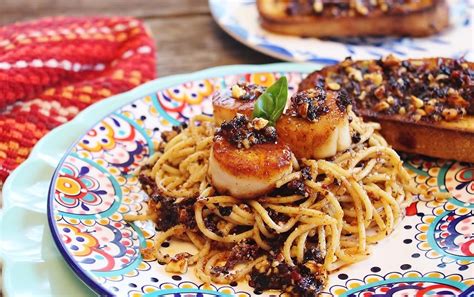 How many sugar are in scallops sicilian - calories, carbs, nutrition