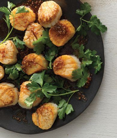 How many sugar are in scallops with spice oil - calories, carbs, nutrition